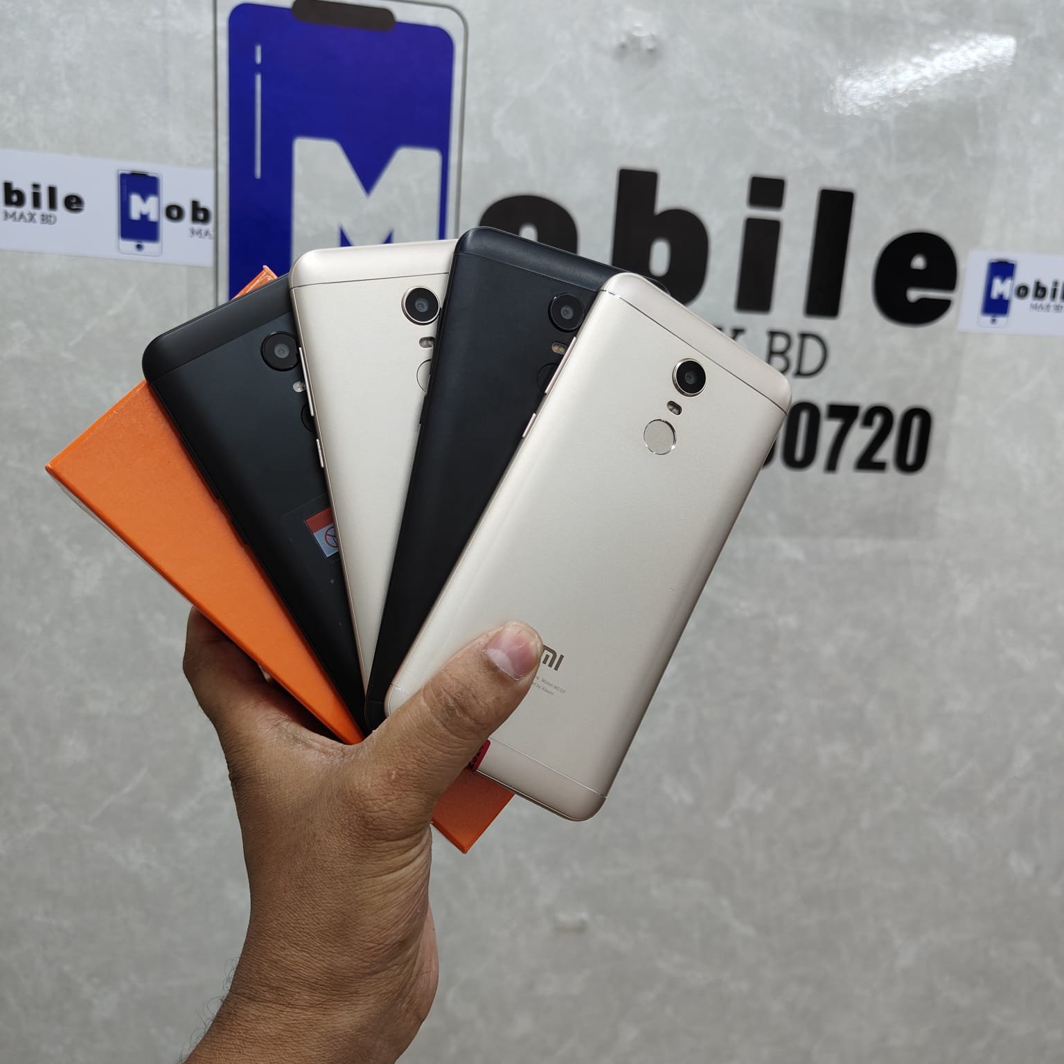 Redmi 5 plus.....4/64 gb..... Offer price - Image 2